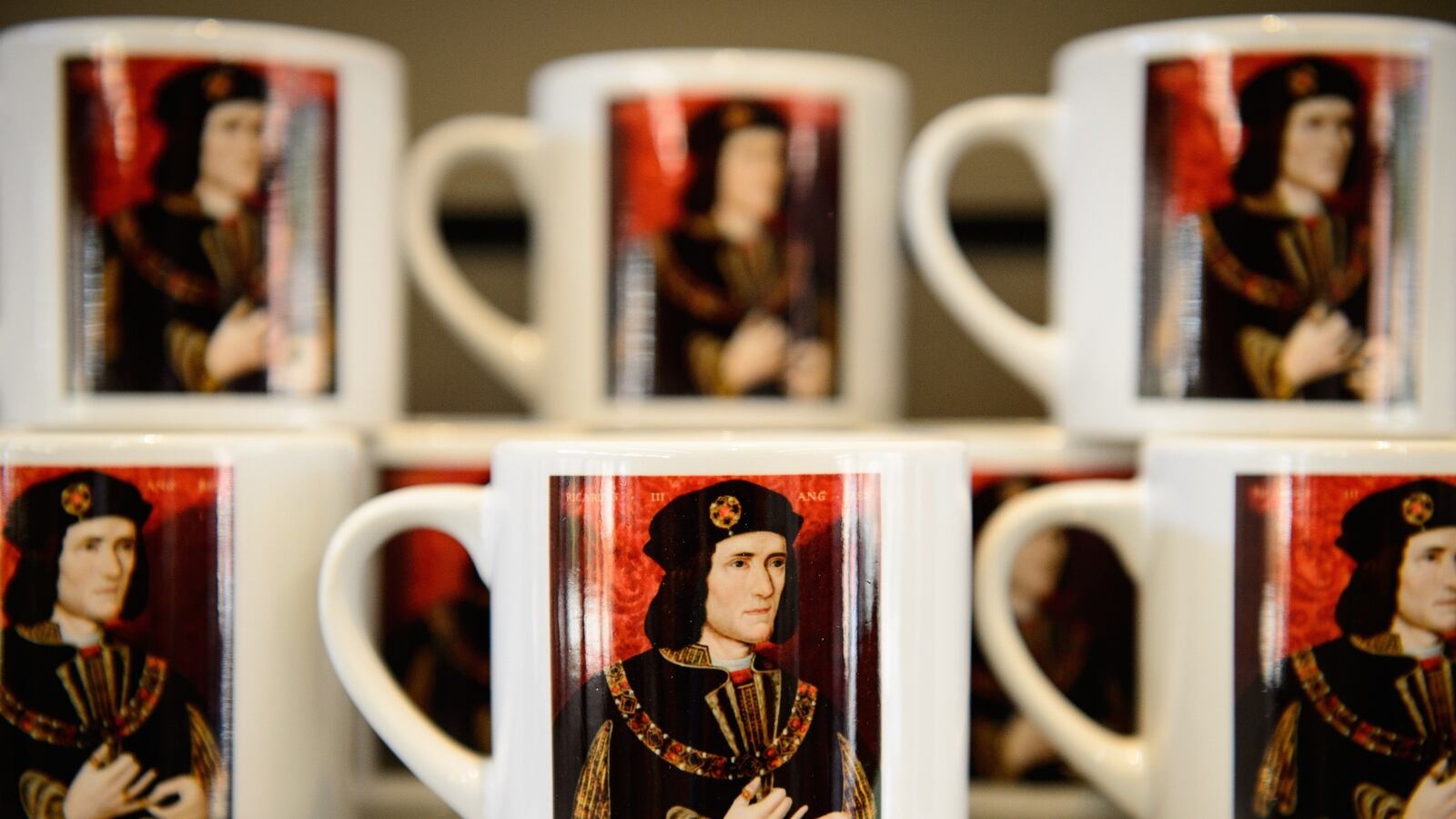 cheats/2014/09/17/richard-iii-killed-by-blows-to-skull/140917-richard-III-cheat_kvfwlv