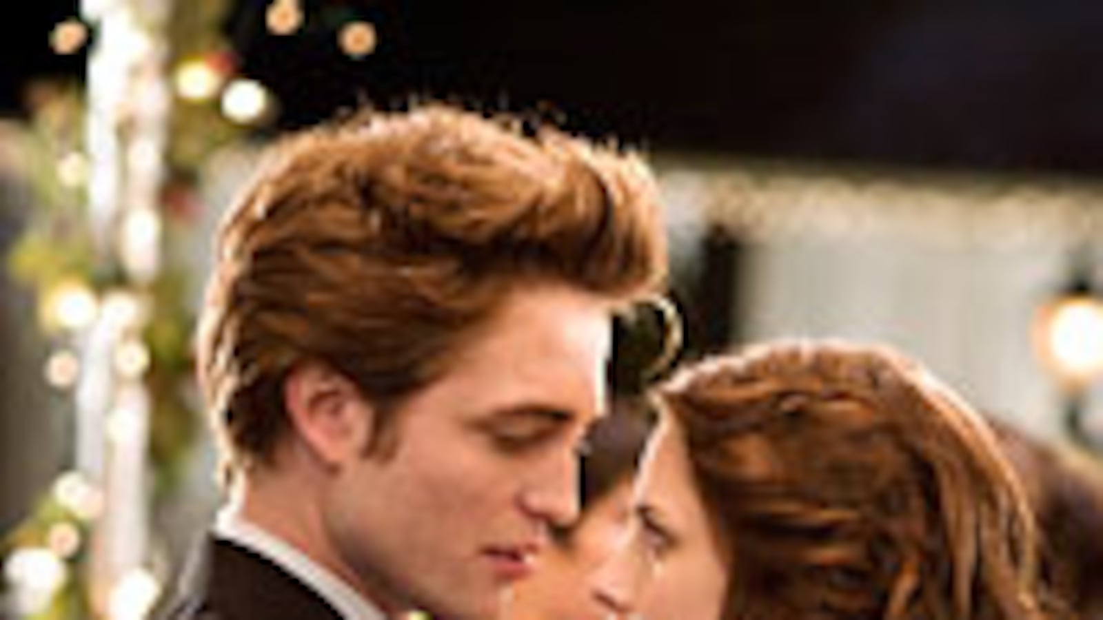 articles/2008/11/21/virgin-vampires/klingers-twilight_5340_vupwgx