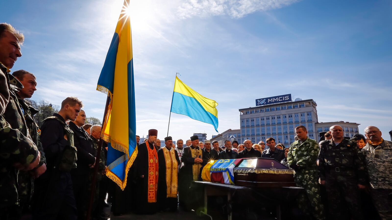 articles/2014/04/06/my-walk-through-kiev-s-maidan-square/140406-frum-ukraine-tease_vpff56