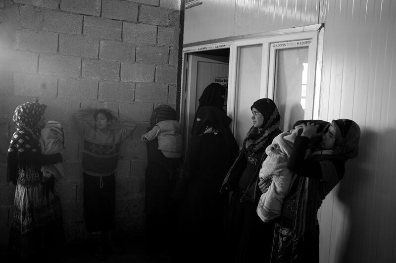 galleries/2013/01/09/photos-from-atima-a-syrian-refugee-camp-on-the-turkish-border/syrian-refugees-Atima-sayman-gallery-01_pndhlc
