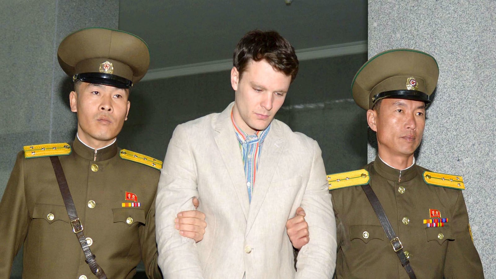cheats/2016/03/16/n-korea-gives-u-s-student-to-15-years/160316-north-korea-sentences-american-student-cheat_cxwain