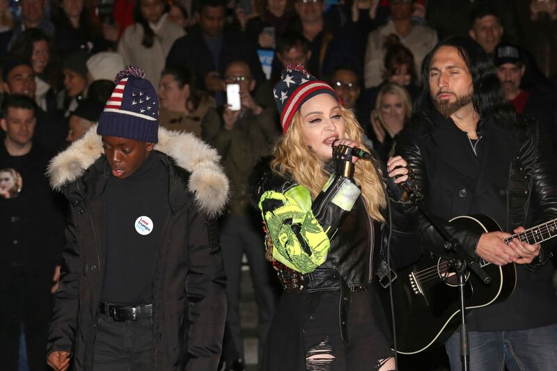 galleries/2016/11/07/musicians-get-political-campaign-concerts-in-2016/161107-campaign-concerts-10_ujok8w