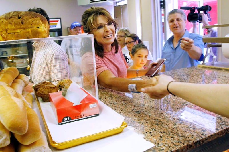 galleries/2012/04/21/politicians-and-cookies-mitt-romney-hillary-clinton-and-more-controversial-cookie-comments-photos/sarah-palin-cookies-and-politics_ki30ew