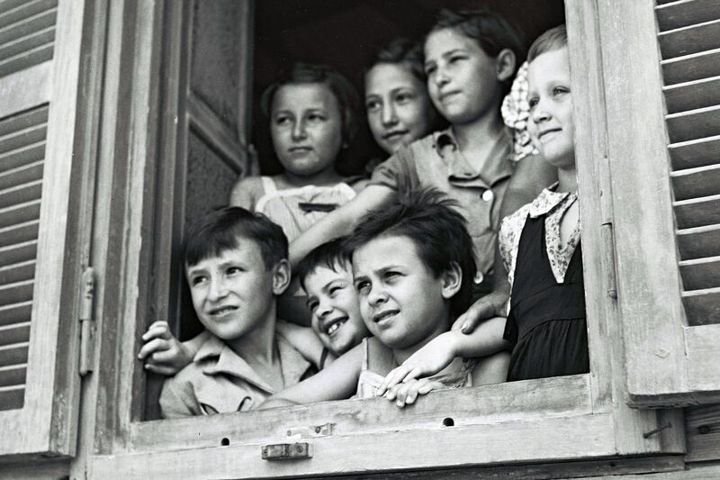 articles/2013/04/17/israel-beyond-the-conflict/zionist-pioneer-children-openz_ytvubk