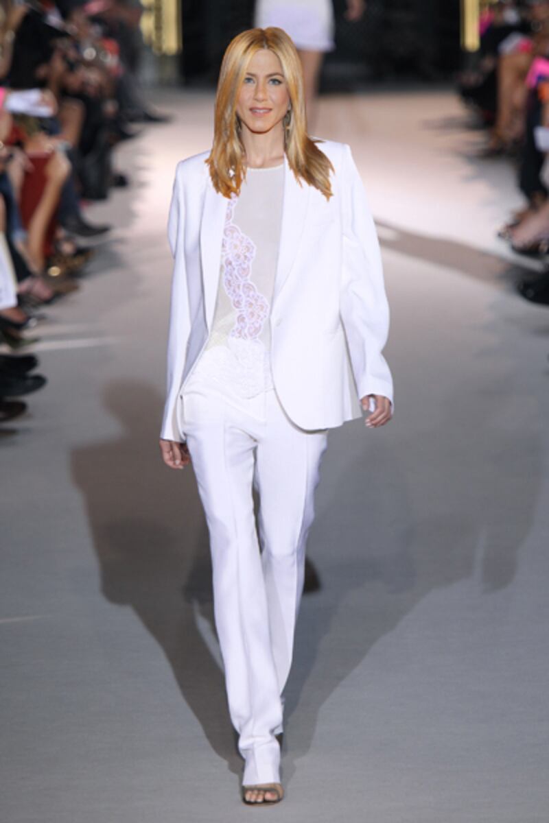 galleries/2012/08/15/jennifer-aniston-wedding-dress-suggestions-from-alexander-mcqueen-to-stella-mccartney/jenn-dresses-8_quubng