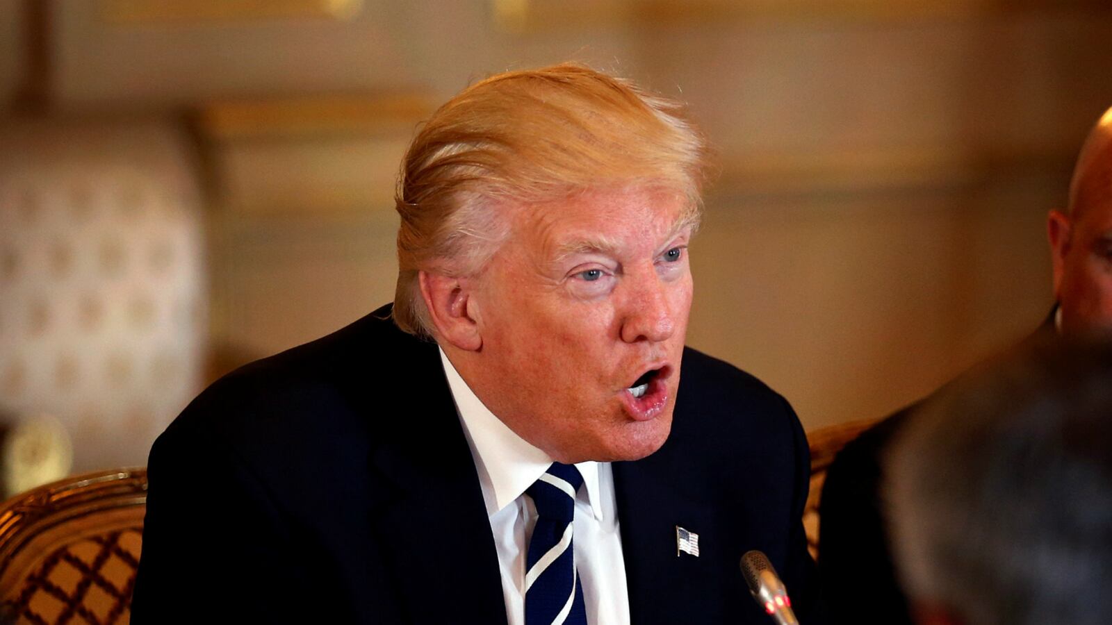 170524-trump-Francois-Lenoir_ak3rul