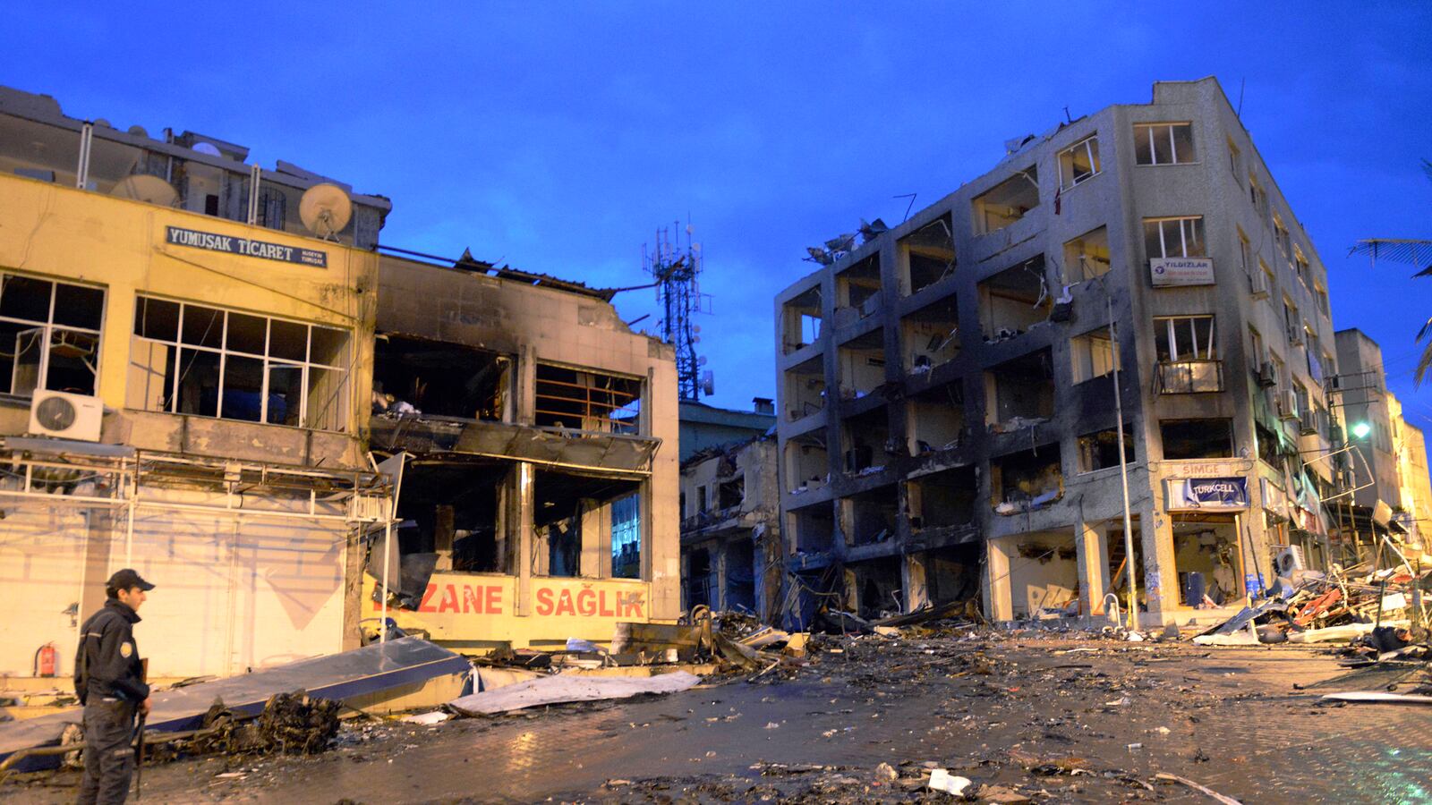 articles/2013/05/13/turkey-blames-syria-for-reyhanli-bombs-but-response-may-rest-on-u-s/130512-giglio-turkey-tease_kgxgg2