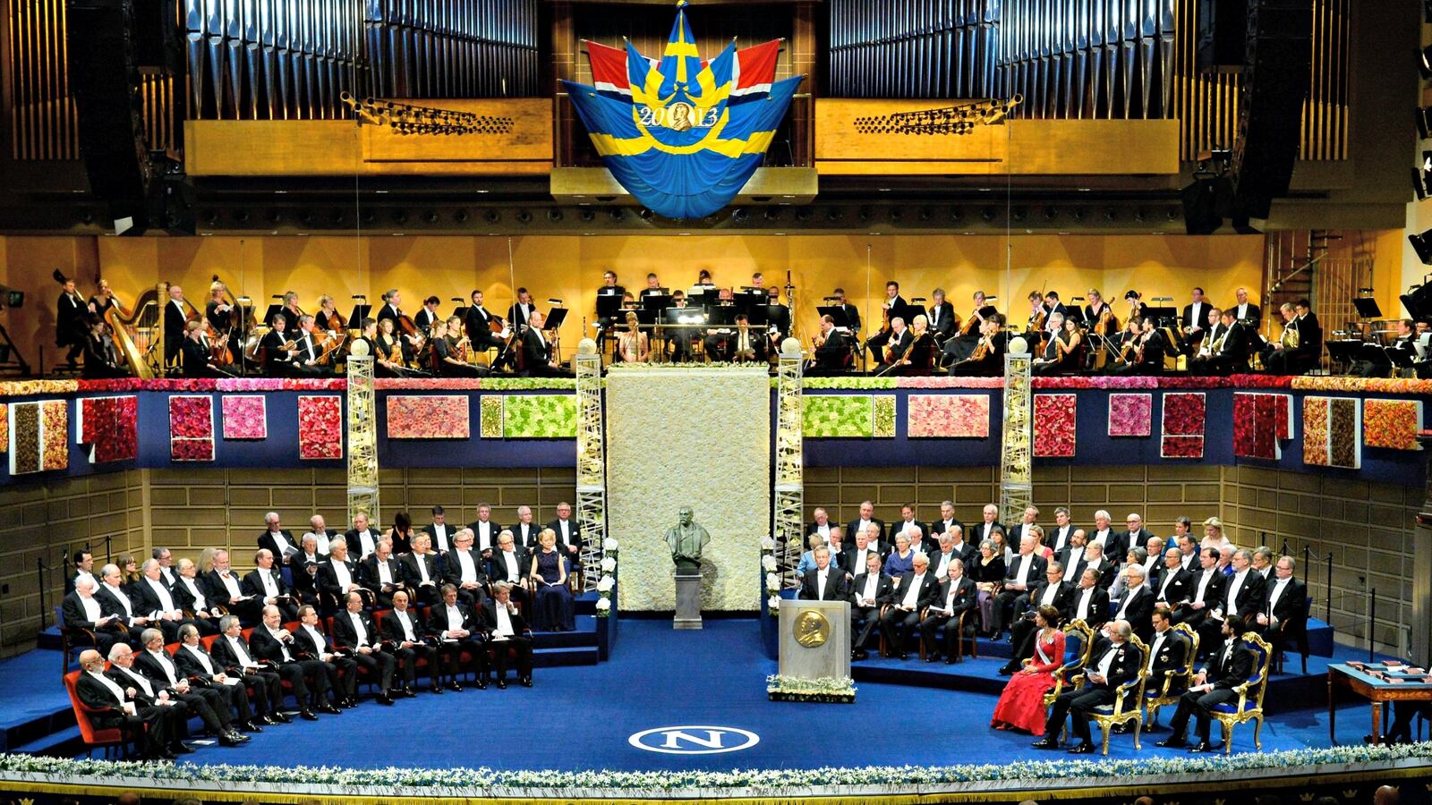 cheats/2016/10/18/70-nobel-laureates-endorse-hillary-clinton/161018-nobel-laureate-hillary-cheat_ouj9ax