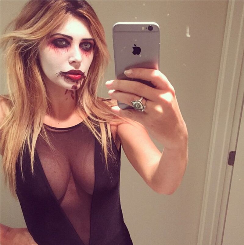 galleries/2014/10/30/from-kate-hudson-to-molly-sims-celebs-in-costume-take-over-instagram/141030-celeb-halloween-insta-08_yvfdaz