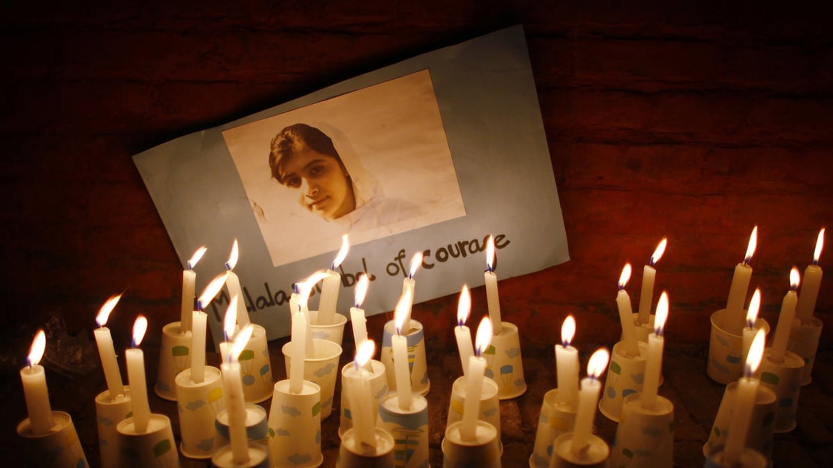 cheats/2012/10/16/doctors-hopeful-for-malala/yousafzai-england-hospital-cheat_xhyeup