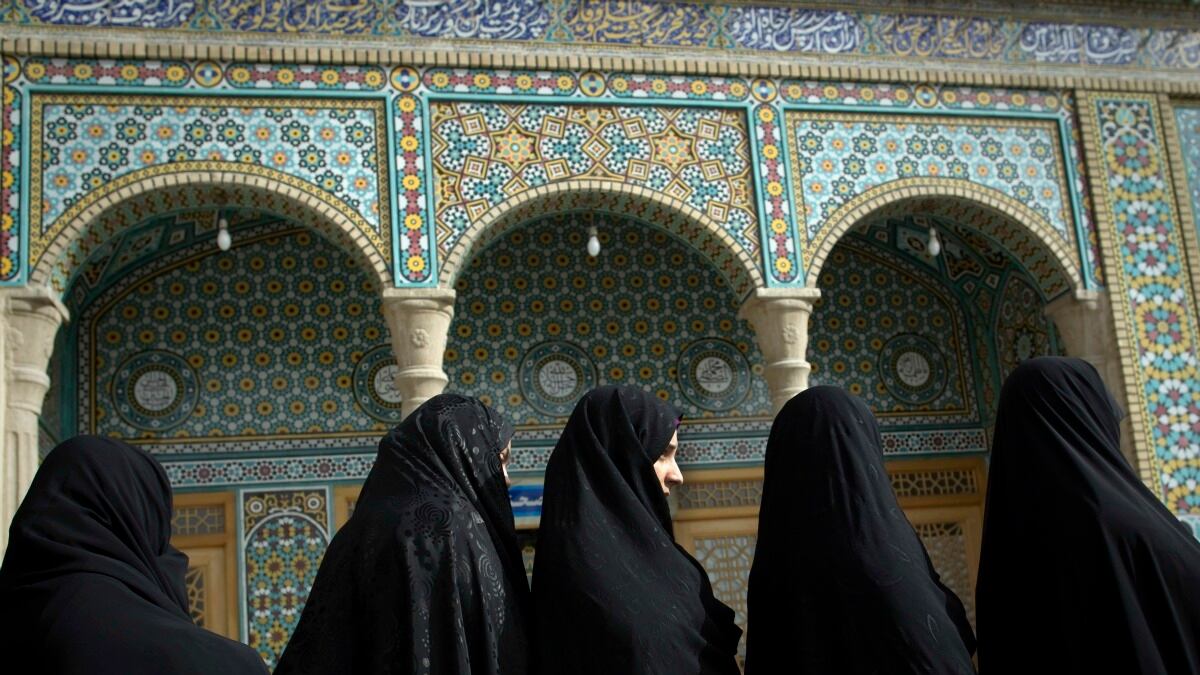 cheats/2012/09/19/iran-cleric-beat-by-woman/iran-cleric-cheat_gntye8