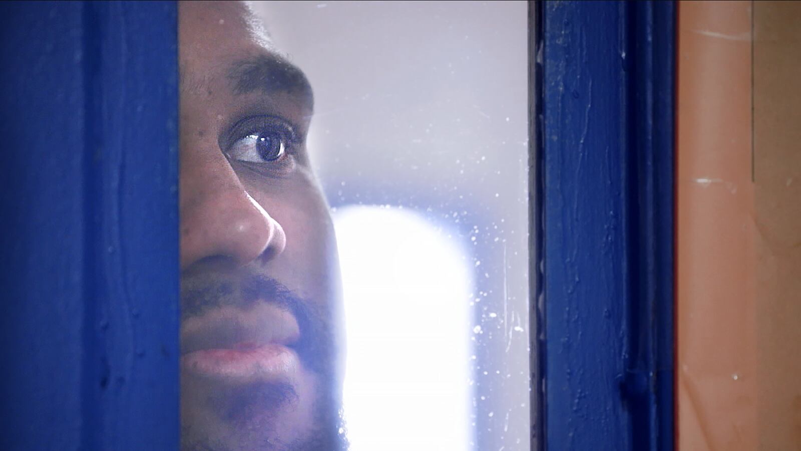 articles/2016/04/13/the-agony-of-solitary-confinement-it-s-like-being-buried-alive-prisoners-say/160412-beale-solitary-doc-tease_zwn3ij