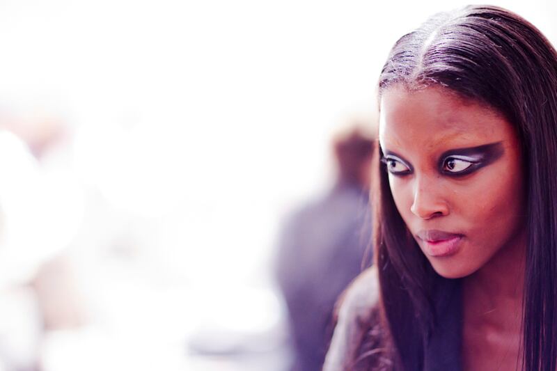 galleries/2011/11/09/versace-for-h-m-photos-from-fashion-show-with-nicki-minaj-prince/backstage-makeup-versace-hm-fashion-show_lwiq8f