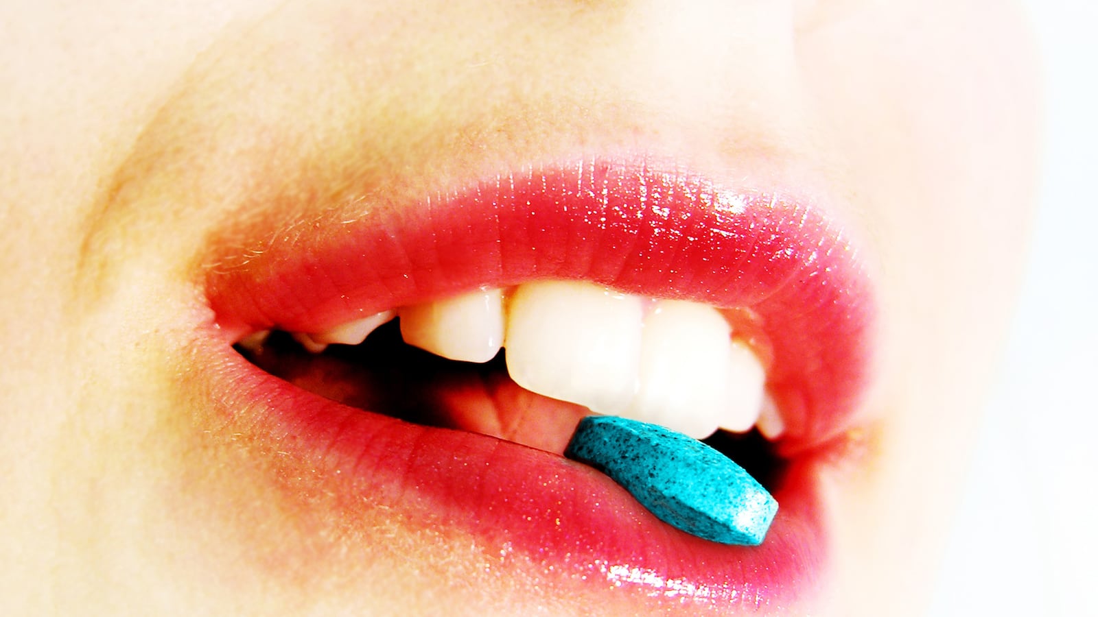 articles/2014/07/26/why-there-will-never-be-a-female-viagra/140725-Weiss-viagra-women-tease_geof5v