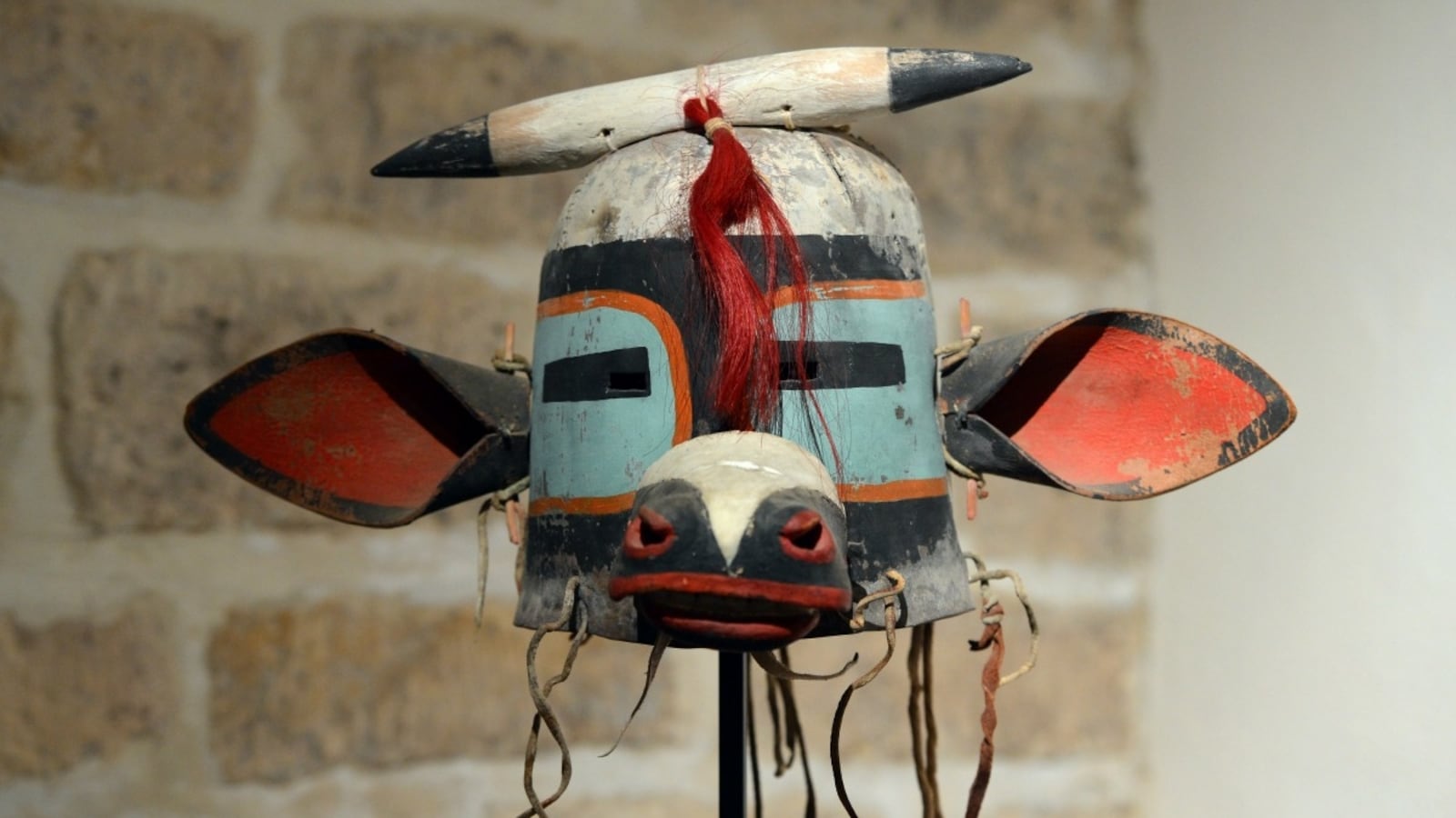 cheats/2013/04/12/paris-auctions-sacred-hopi-masks/130412-hopi-masks-auction-cheat_eov1fp