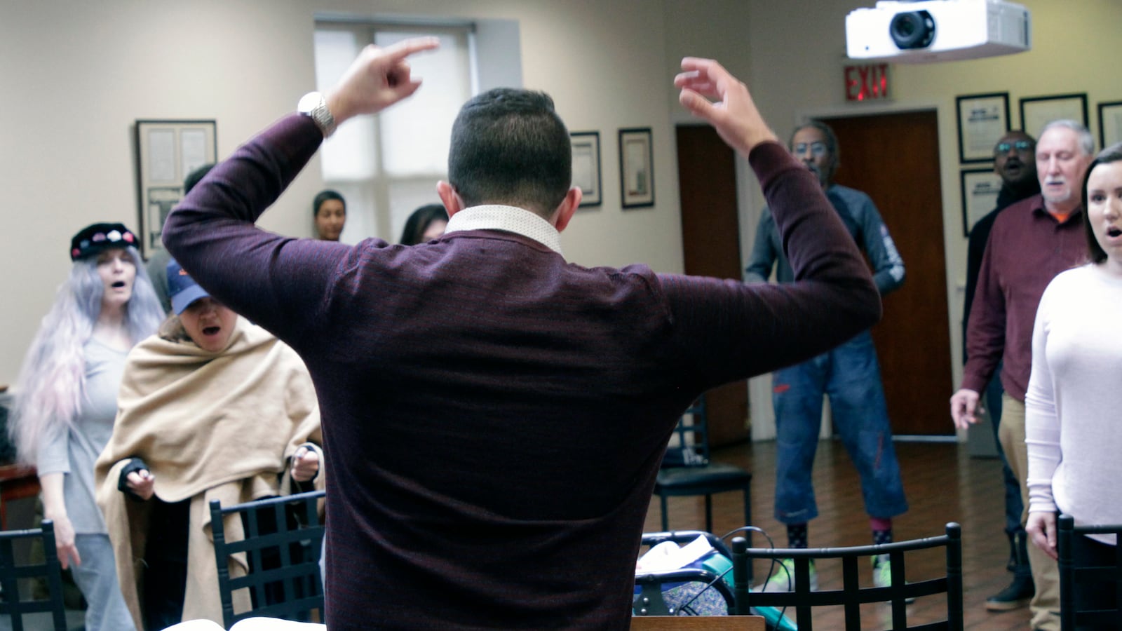 181127-teeman-opera-tease2_uvdp0x