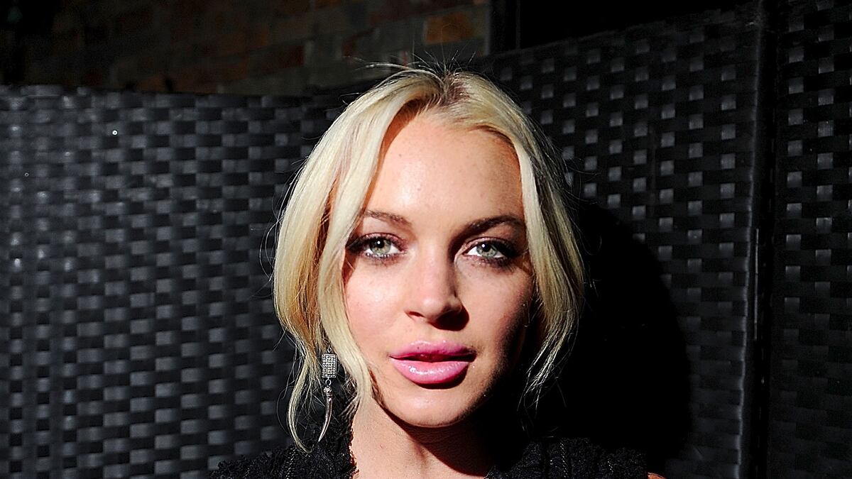 cheats/2012/01/09/lohan-to-play-elizabeth-taylor/lindsay-lohan-bad-career-decisions-stern-tease_hbzbvv