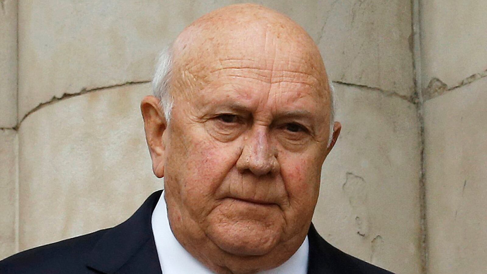 cheats/2013/07/02/south-africa-s-de-klerk-in-hospital/130702-de-klerk-cheat_cyoofb