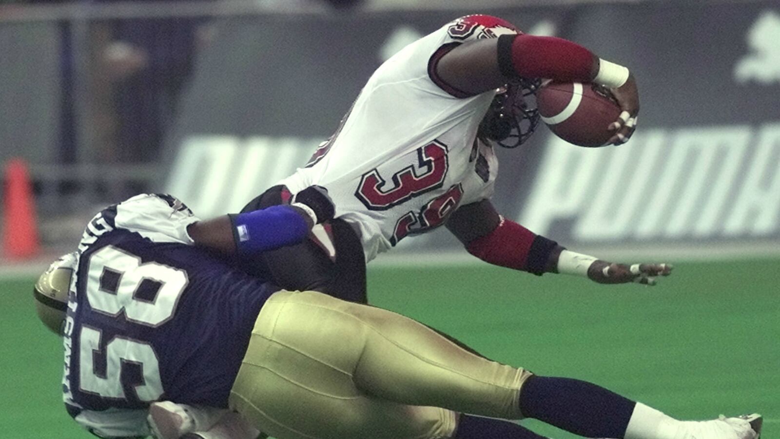 cheats/2016/07/30/ex-nfl-player-killed-in-houston-home/160730-nfl-player-killed2-cheat_whwu27