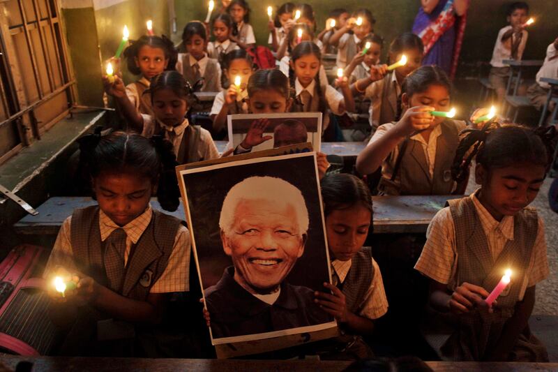 galleries/2013/12/06/goodbye-madiba-the-world-mourns-nelson-mandela-photos/update-madiba-reax-2_tkrfow