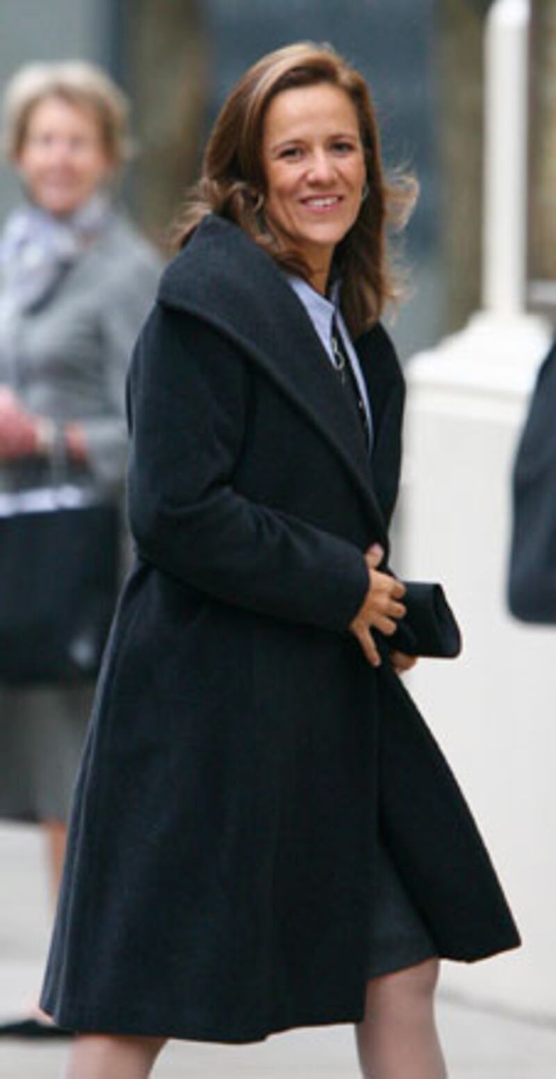 galleries/2009/09/23/first-lady-face-off/first-ladies---margarita-zavala-de-calderon_s7y9iu