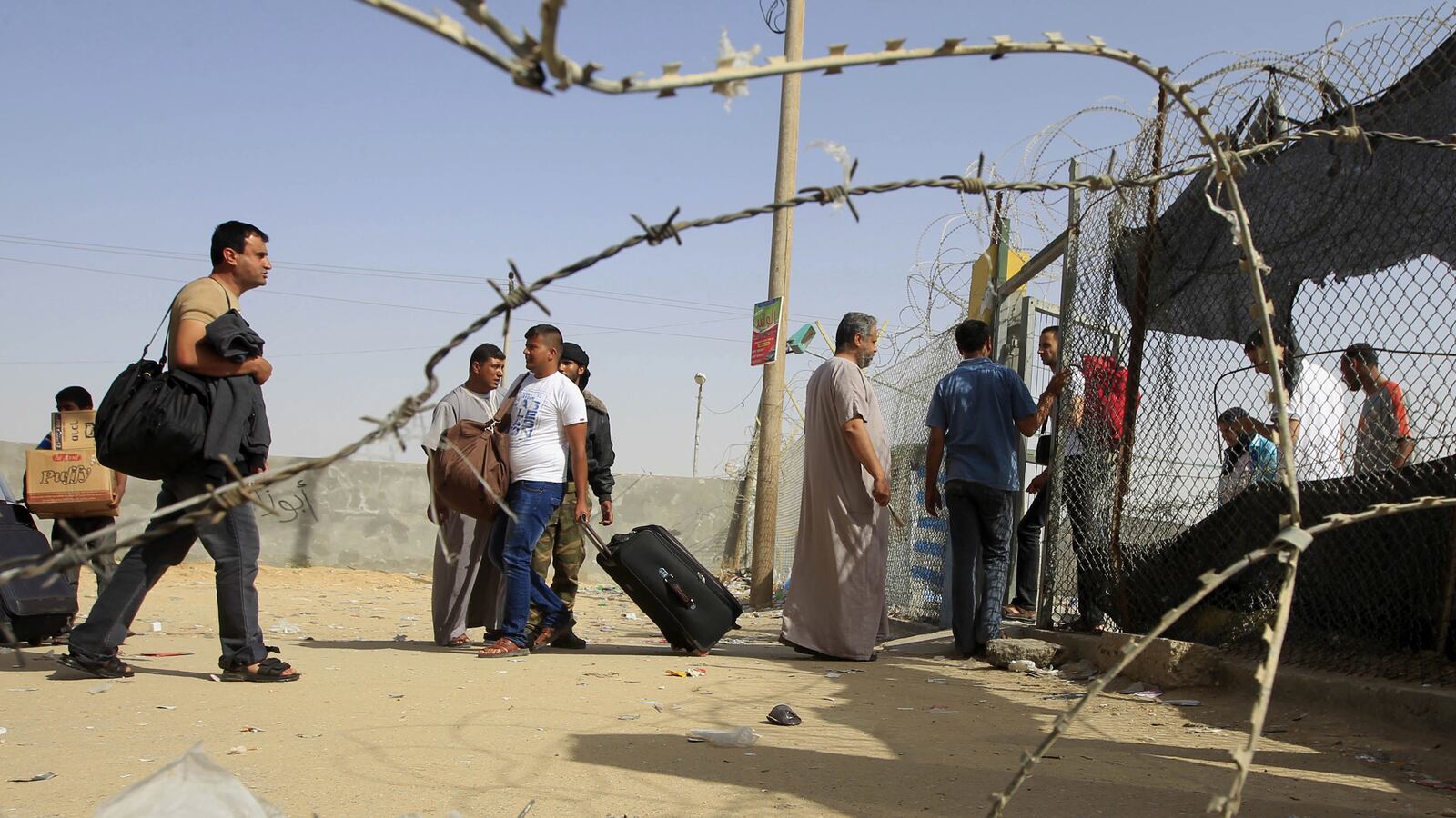 cheats/2013/05/18/egypt-shuts-down-gaza-border/130518-egypt-gaza-border-cheat_p1wbxe