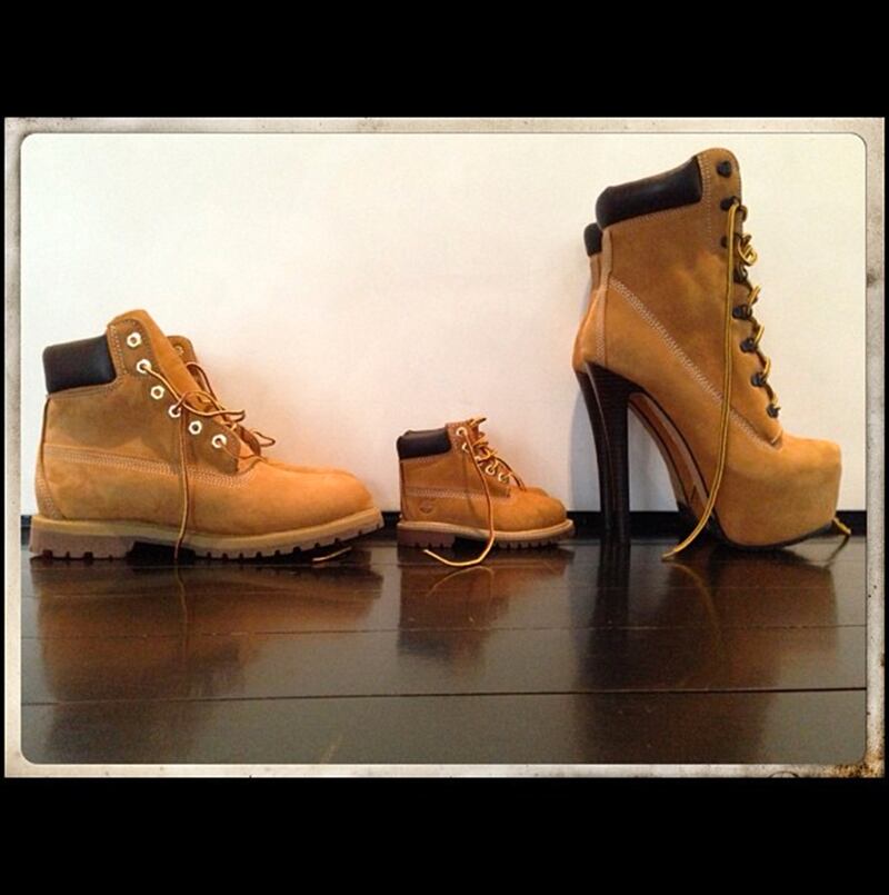 galleries/2013/08/04/beyonce-betsey-johnson-more-fashion-instagrams/fashion-instagrams-beyonce-9_sdeuny