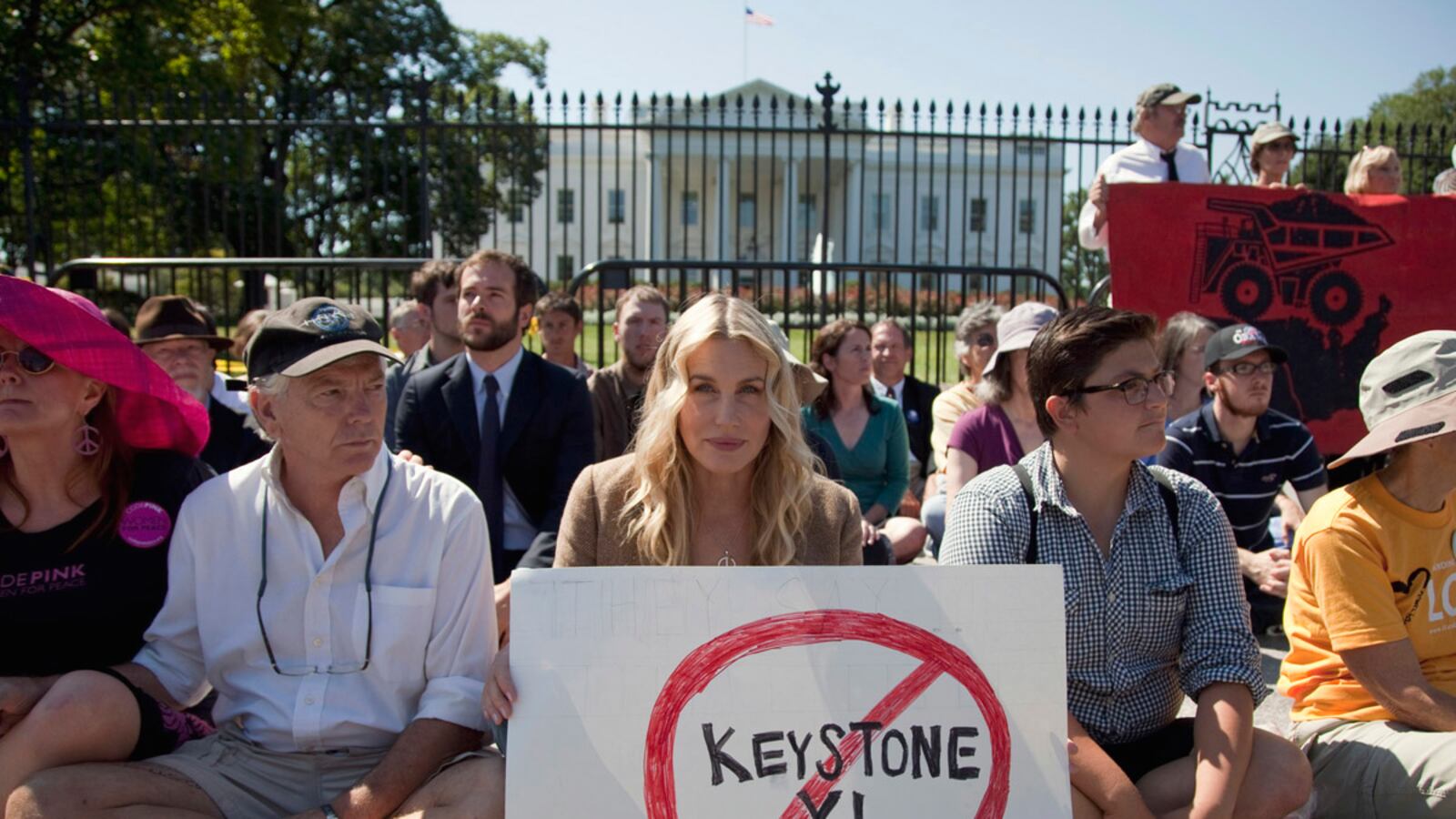 articles/2011/08/30/keystone-pipeline-triggers-environmentalists-ultimatum-to-obama/green-scream-obama-stone_gsma5a