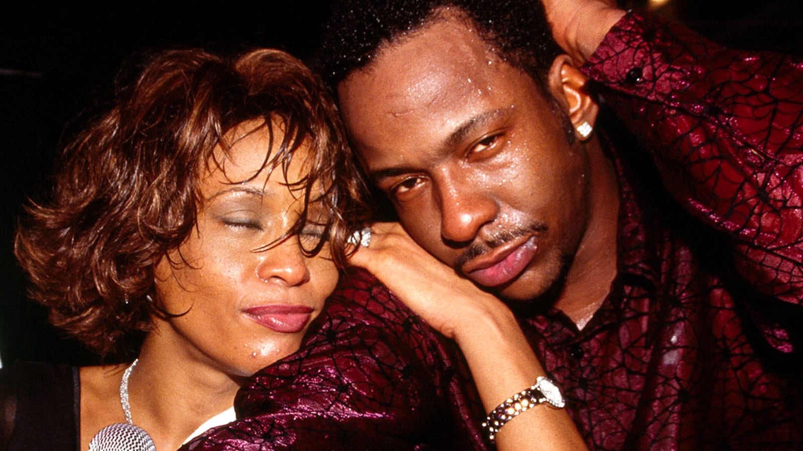 cheats/2012/02/13/bobby-brown-flies-to-la/bobby-whitney-cheat_cfh0vb