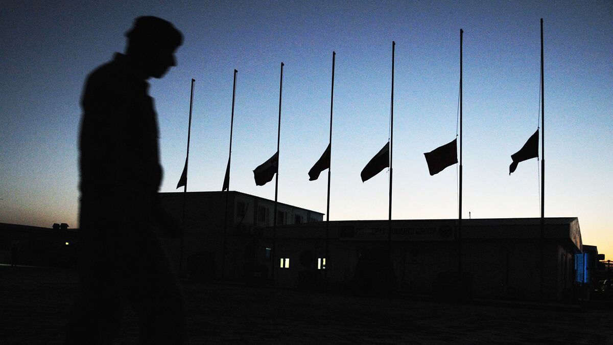 cheats/2011/09/26/american-killed-at-kabul-cia-office/cia-headquaters-attacked-1-killed-cs_z8wfox