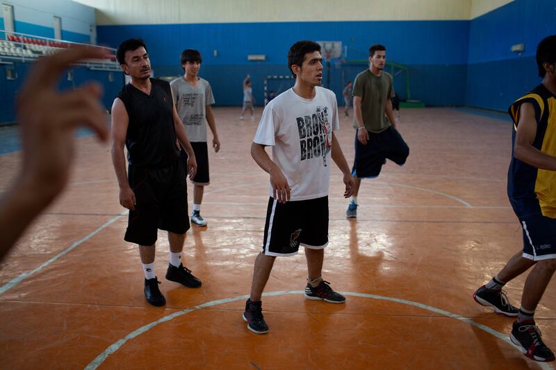 galleries/2014/02/16/afghanistan-s-michael-jordan-photos/140215-afghanistan-bball2_ls6xkn