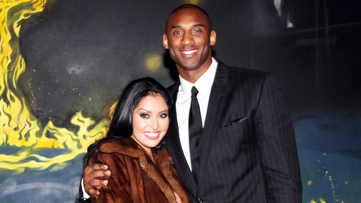 cheats/2012/02/15/kobe-bryant-makes-out-with-ex-wife/venessa-bryant-kobe-divorce-samuels_fsxdot