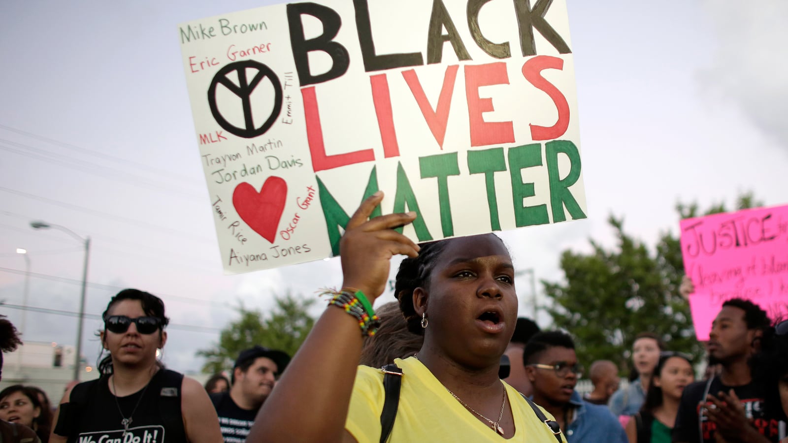 articles/2015/08/15/who-really-runs-blacklivesmatter/150814-collins-BLM-tease_rrabei