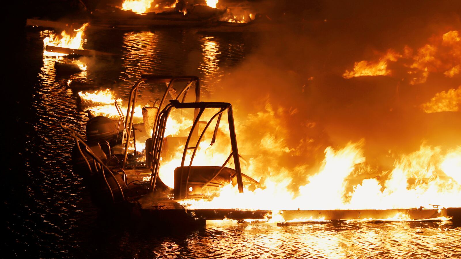 2020-08-20T081300Z_1071326961_RC2KHI9Q2O6D_RTRMADP_3_CALIFORNIA-WILDFIRE_ilraxf