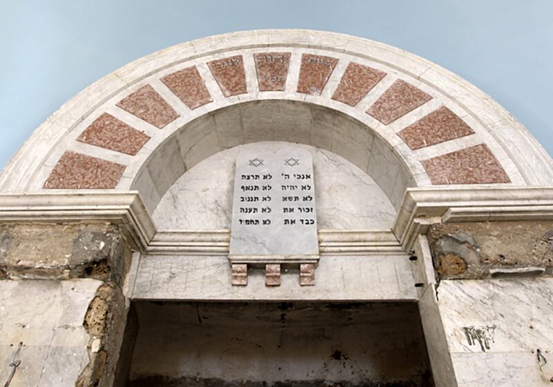 galleries/2010/11/17/the-30-biggest-books-to-movies/movies-from-books---the-ten-commandments_xzw956