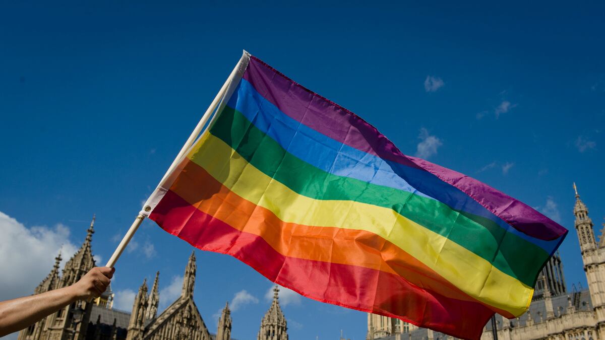 cheats/2013/07/15/britain-s-house-of-lords-passes-gay-marriage/britain-gay-marriage-cheat_b0swss