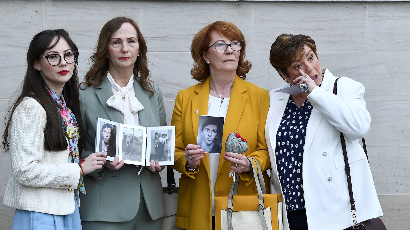 2021-05-11T101845Z_1823939114_RC2MDN9MSCZW_RTRMADP_3_BRITAIN-NIRELAND-SHOOTING_t9l917