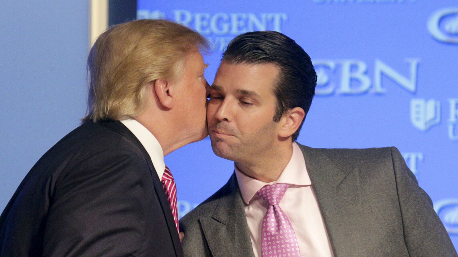 cheats/2016/03/02/trump-jr-interviewed-by-pro-slavery-radio-host/160302-cheat-trumpjr_mlmsqa