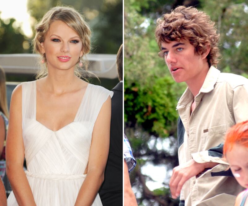 galleries/2012/08/16/taylor-swift-selena-gomez-vanessa-hudgens-more-cougarettes-photos/cougarettes-swift-kennedy_bo6tcy