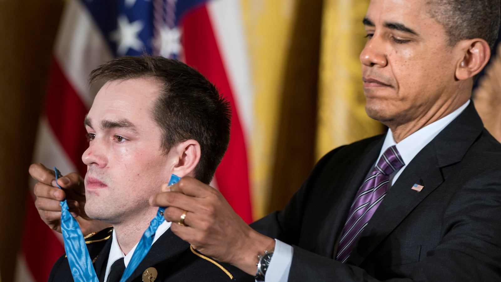 articles/2016/06/11/clinton-romesha-chronicles-the-battle-that-won-him-the-medal-of-honor/160610-webster-Clinton-Romesha-tease_kfandi