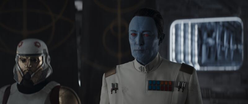 Captain Enoch (Wes Chatham) and Grand Admiral Thrawn (Lars Mikkelsen).