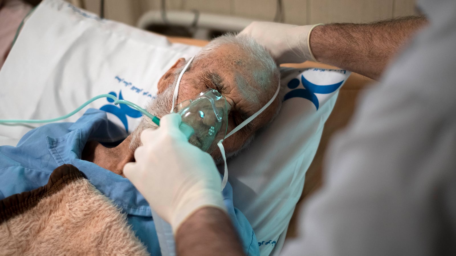 210403-covid19-ba2-variant-tease-01_dn3uyg