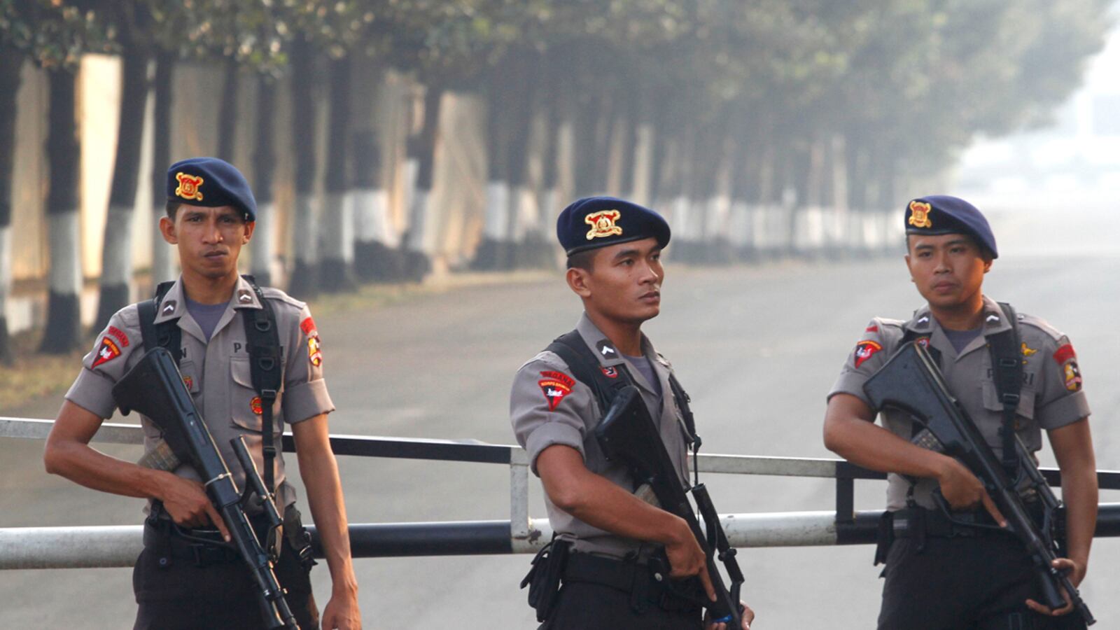 cheats/2011/08/11/bali-bombing-suspect-extradited/bali-bomber-umar-patek-arrested-cheat_rz1rar