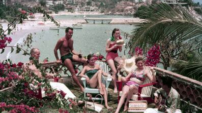 articles/2008/10/10/escapism/slim-aarons-gallery-launch_pk8fac