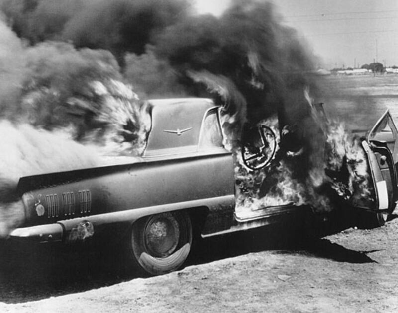 galleries/2009/12/16/larry-sultan-s-california-dreams/larry-sultan-16_vnnipo