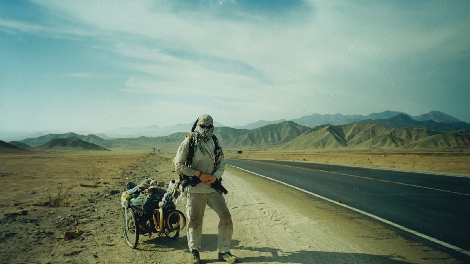 articles/2015/05/15/my-epic-walk-around-the-world/150514-bushby-walk-tease_yahfly