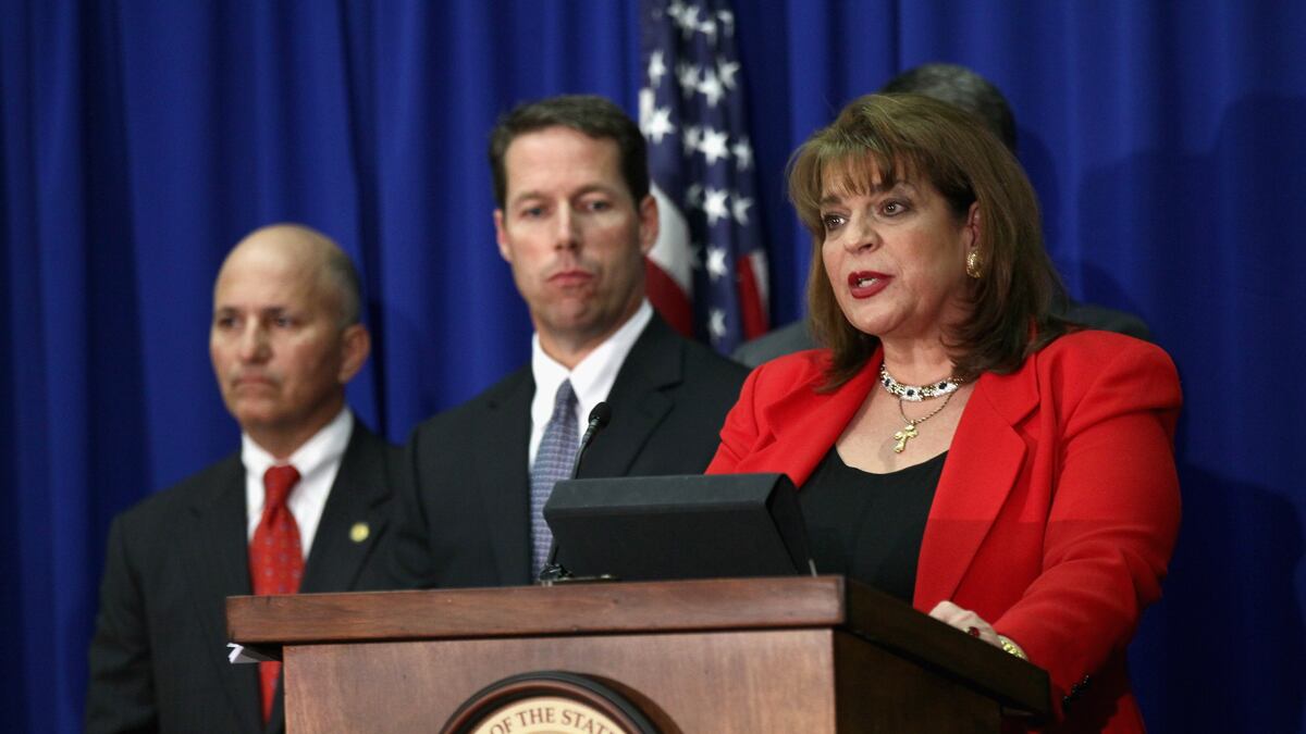 cheats/2012/04/11/zimmerman-charged-in-shooting/zimmerman-charges-presser-cheat_bmcbmq