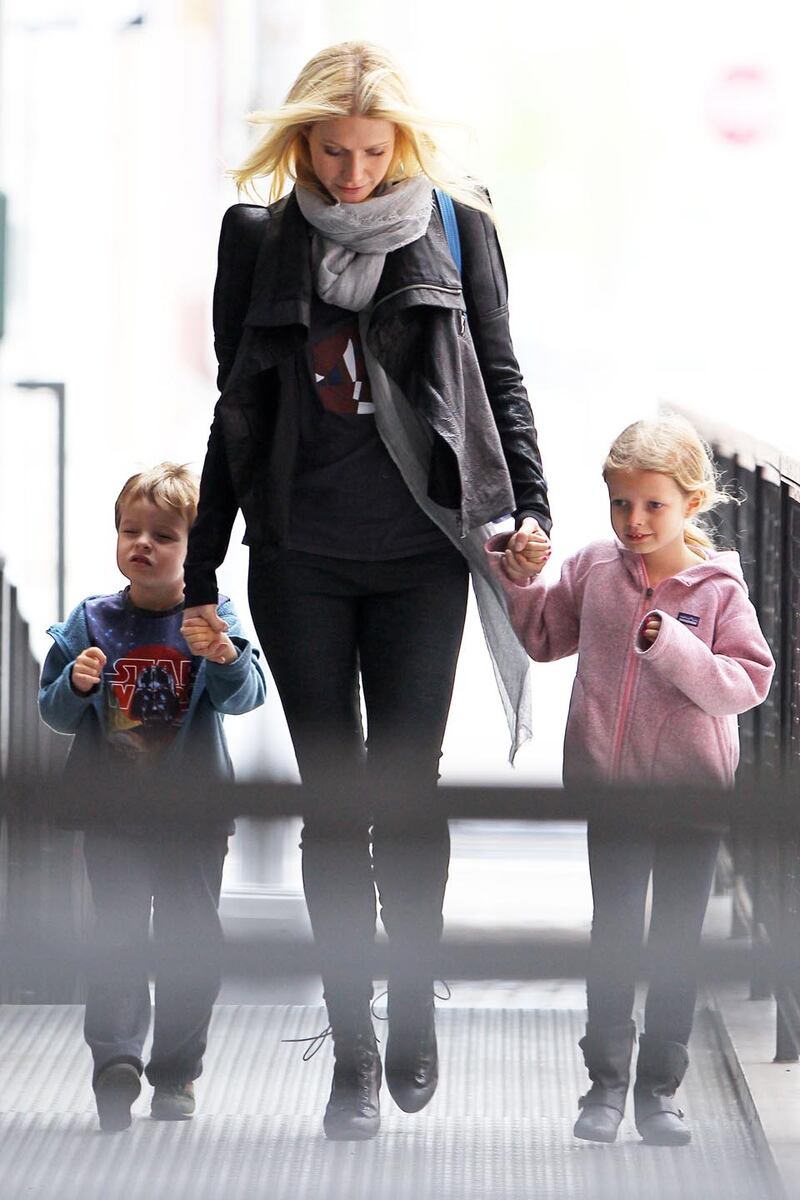 galleries/2013/04/26/14-reasons-why-gwyneth-paltrow-is-awesome/130425-gwyneth-kids-carbs_j3sh8t