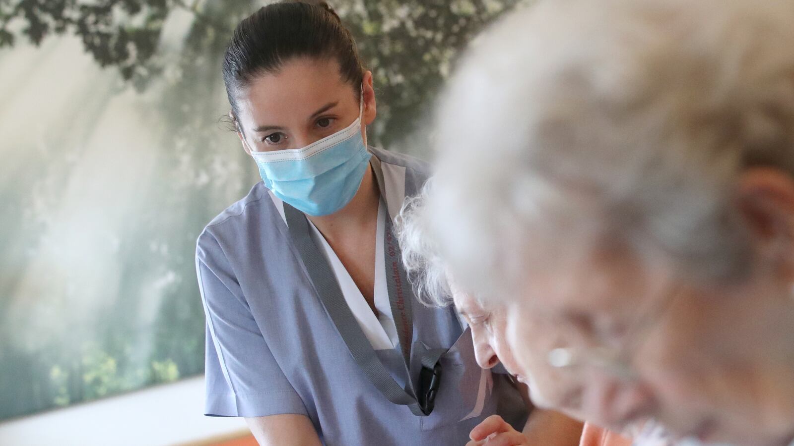 2020-10-26T134641Z_1832484587_RC2DQJ9JRGCR_RTRMADP_3_HEALTH-CORONAVIRUS-BELGIUM_vzvjix