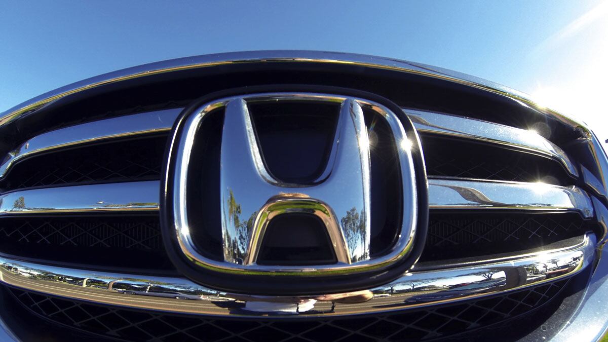 cheats/2014/11/25/honda-admits-failure-to-report-deaths/141125-honda-cheat_kzurgm